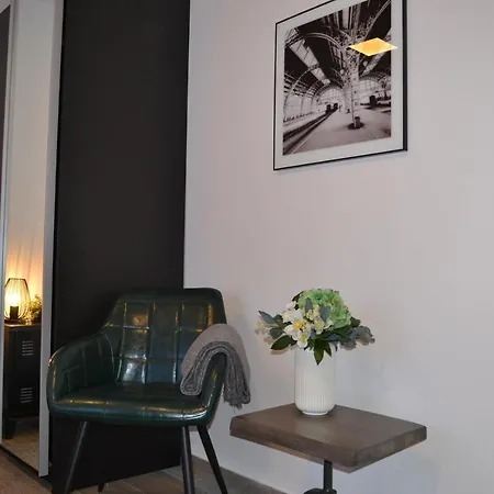 Apartment Mit Terrasse Und Eigenem Eingang *