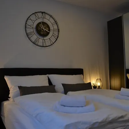 Apartment Mit Terrasse Und Eigenem Eingang