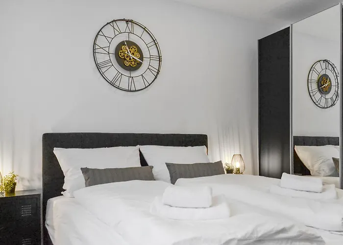 Apartament Mit Terrasse, Privater Eingang Und Parkplatz *